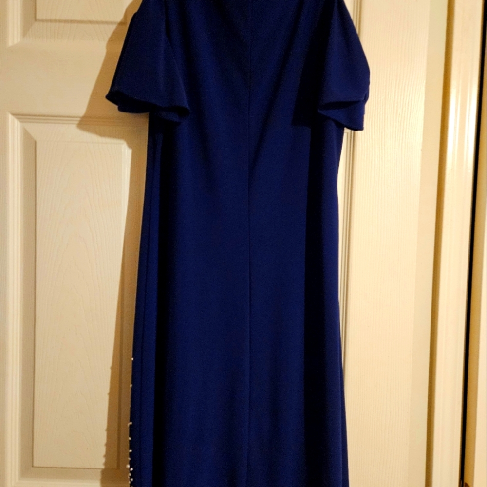 Dress - Picture 4 of 4